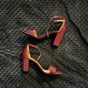 NWOT Kelly and Katie heels